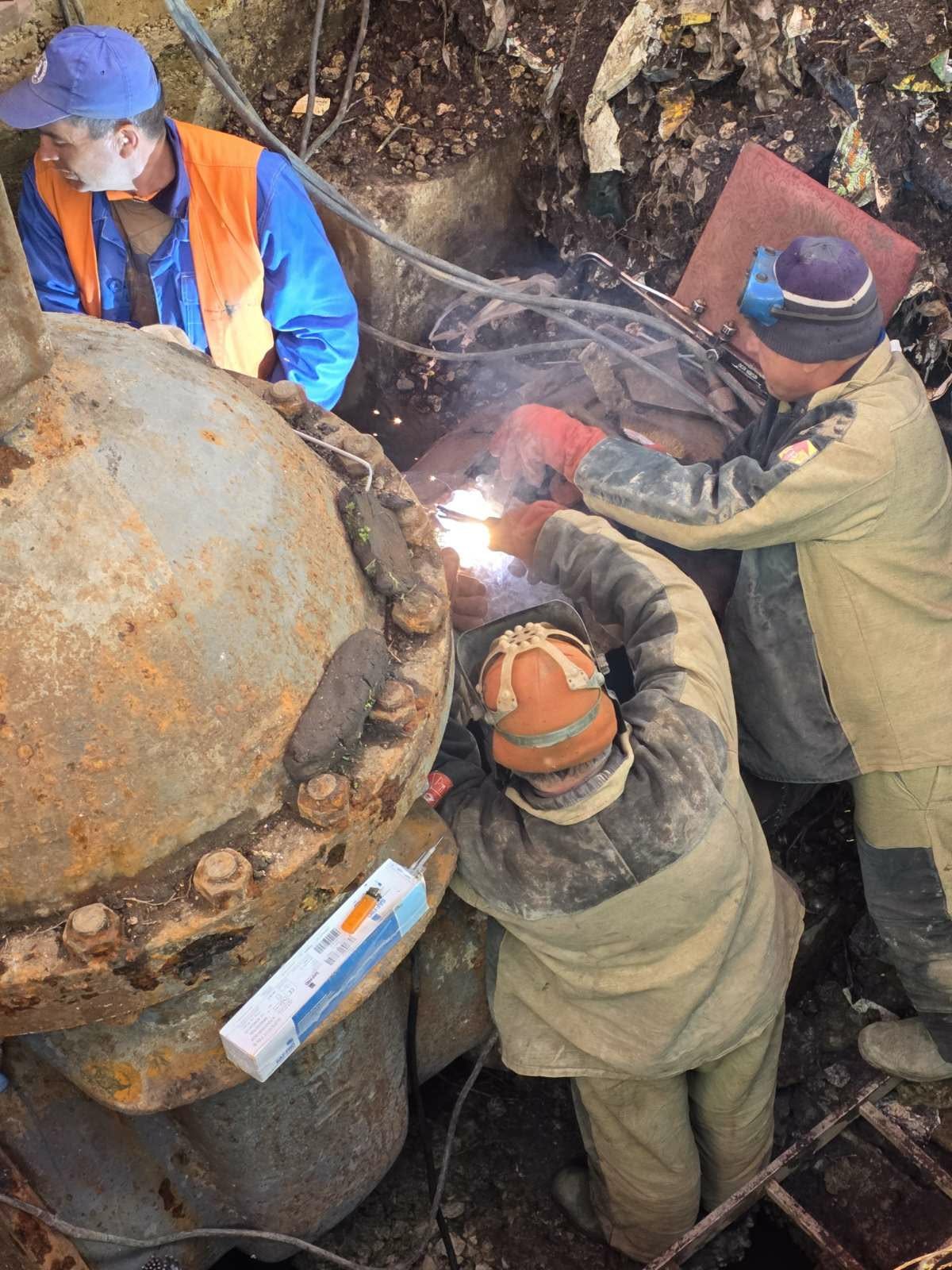 Lucrări în plină desfășurare pentru restabilirea alimentării cu apă